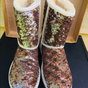 UGG Classic Short Boot Sparkles